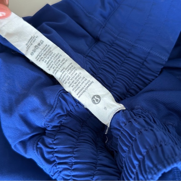 Lululemon Blue Athletic Crop Top and Shorts Set - Picture 4 of 7